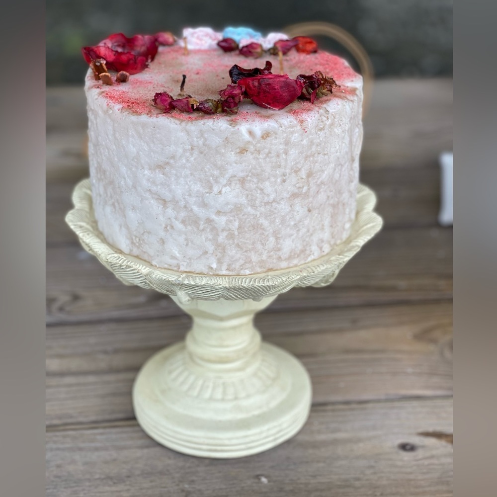 handmade candle weighing 2 kilos